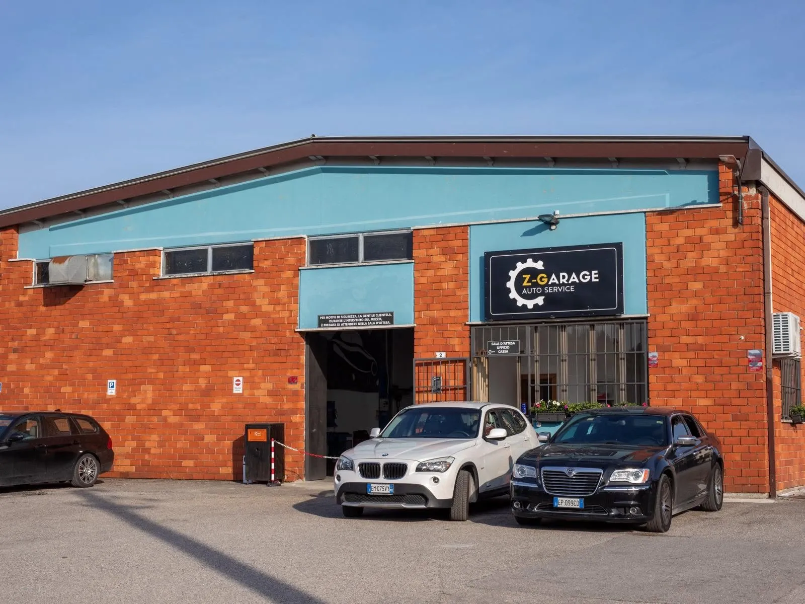 L’officina Z-Garage in Via Francesco Gondrand a Solferino